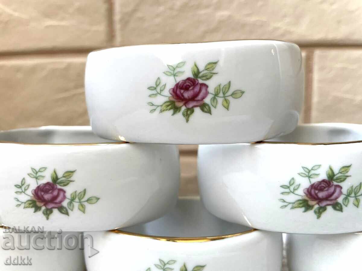 Licitație Inele mari, frumoase, din porțelan din Polonia cu trandafiri