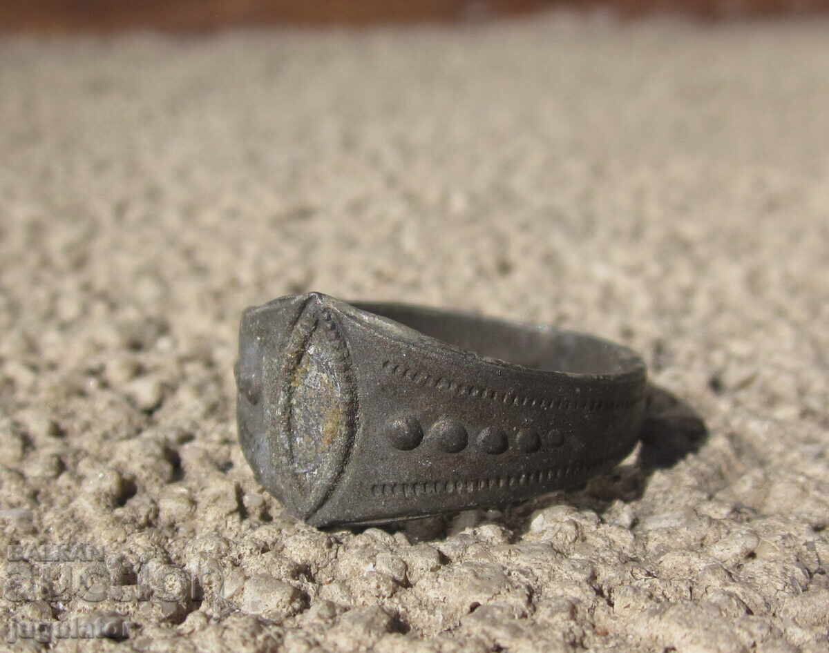 автентичен Български Възрожденски пиринчен пръстен с цена € 15.00 | 29.34 лв.