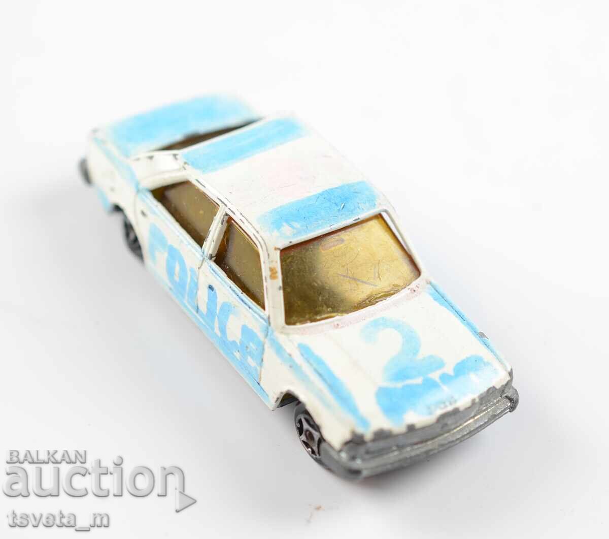 Licitație Cărucior metalic model de automobil Peugeot 305 SR Norev Fran Licitație Cărucior metalic model de automobil Peugeot 305 SR Norev Fran