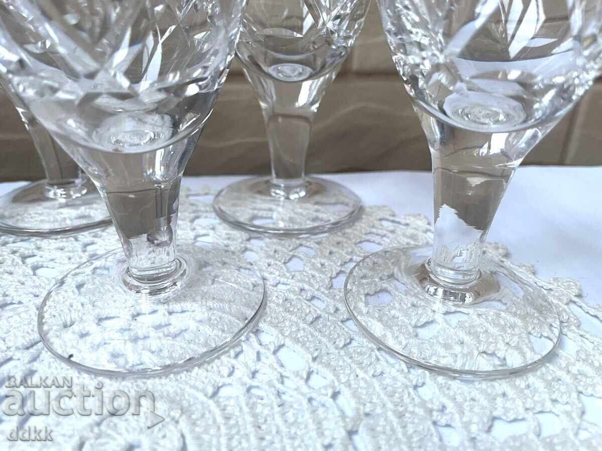 Auction  Beautiful crystal glasses from England in excellent condition, 4 pieces