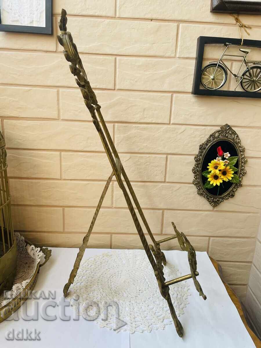 Livrarea Frumos suport mare din alamă / trepied / din Anglia