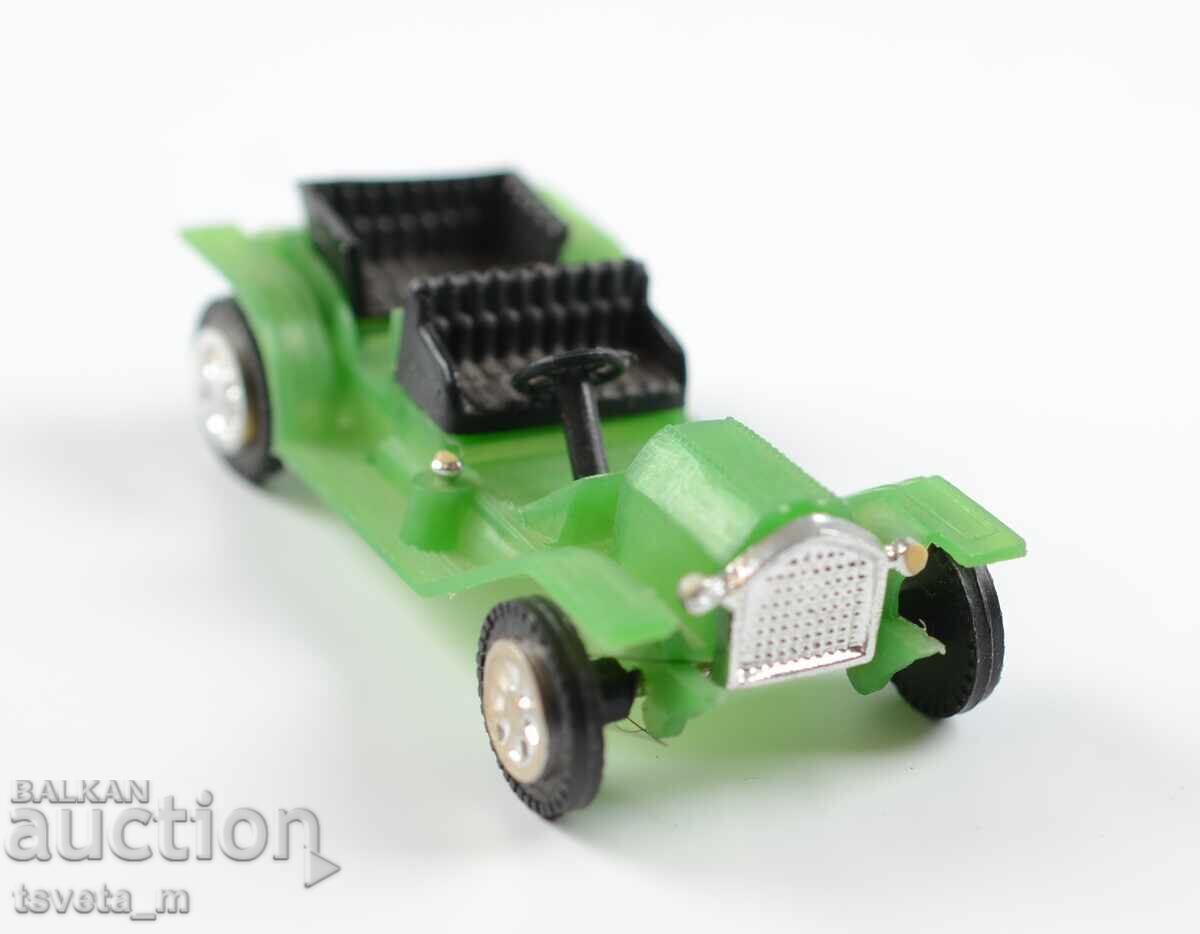 Licitație Cărucior din plastic model de mașină veche