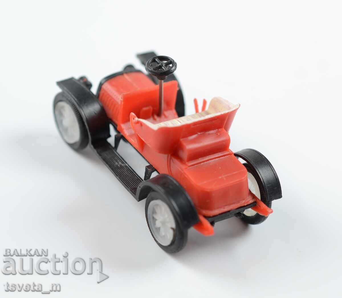 Licitație Cărucior din plastic model de mașină veche