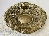 Красива посребрена бонбониера от Англия