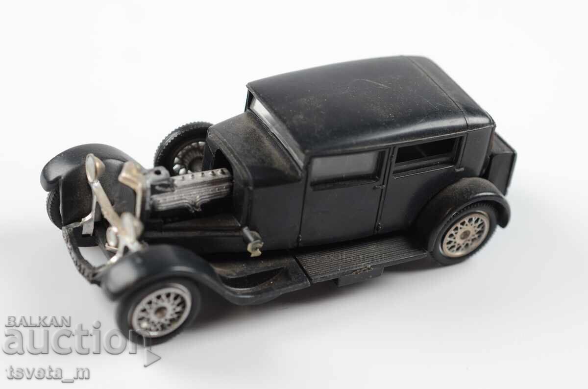 Пластмасов модел на автомобил Panhard 35CV 1927г.  СССР с цена € 3.00 | 5.87 лв.