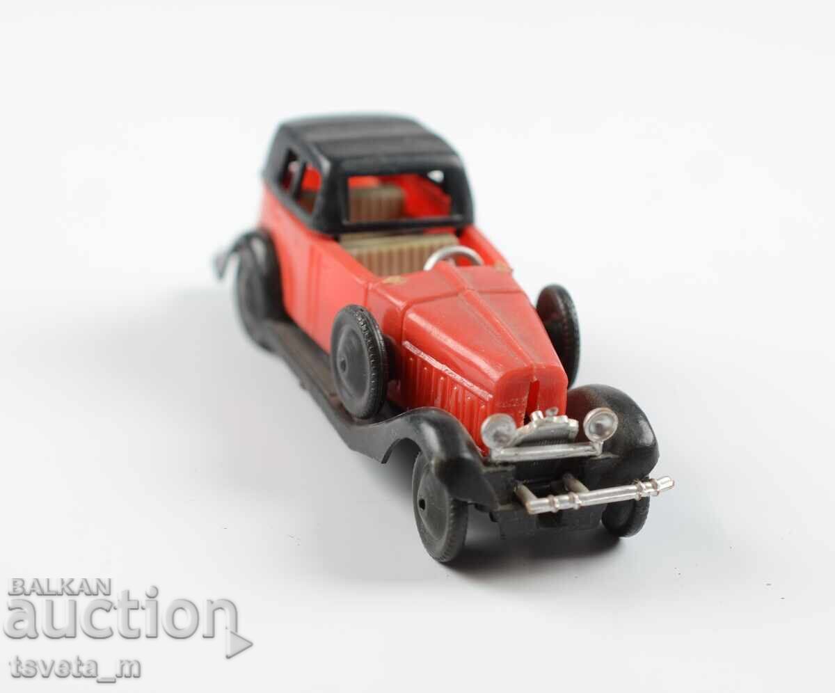 Παράδοση Πλαστικό μοντέλο παλαιού αυτοκινήτου Hispano Suiza 1934