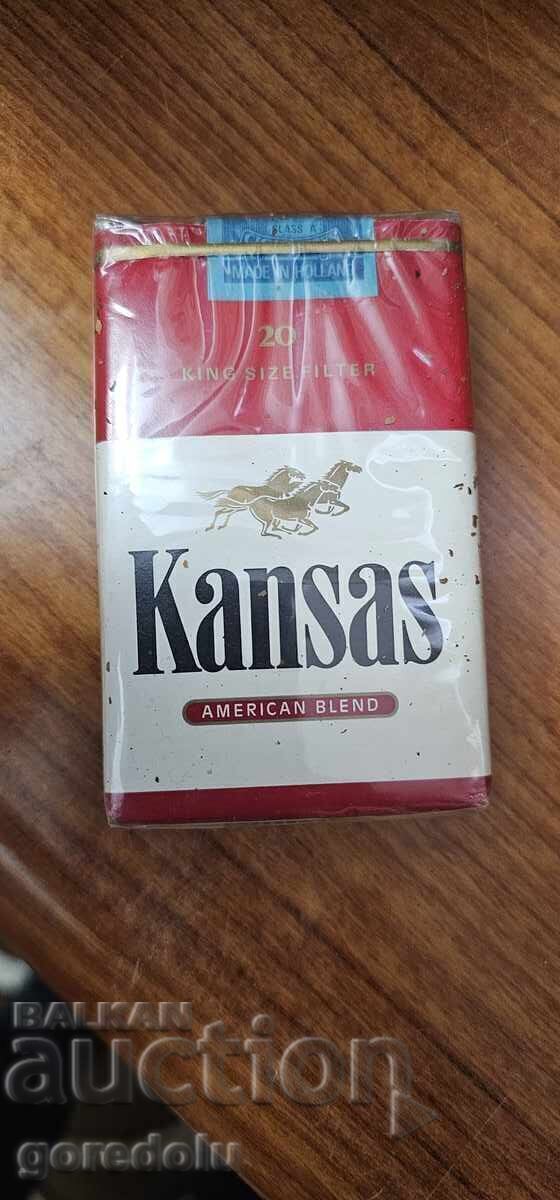 Παλιά συλλεκτικά τσιγάρα Kansas από τη δεκαετία του '80! Παλιά συλλεκτικά τσιγάρα Kansas από τη δεκαετία του '80!