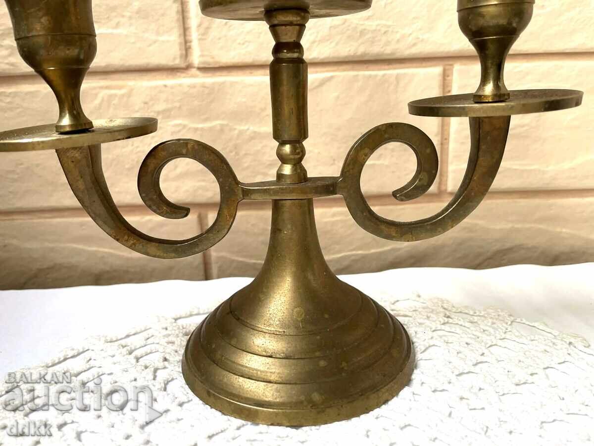 Livrarea Frumos sfeșnic de alamă cu 3 brațe din Anglia