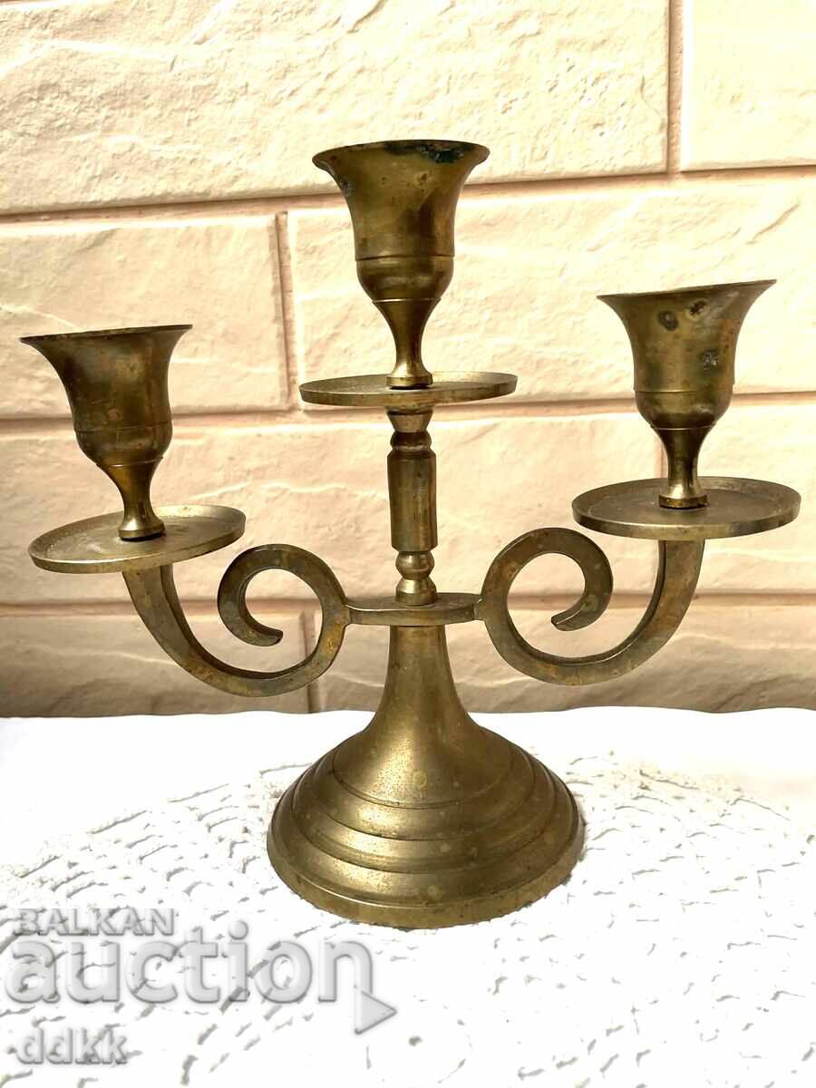 Frumos sfeșnic de alamă cu 3 brațe din Anglia