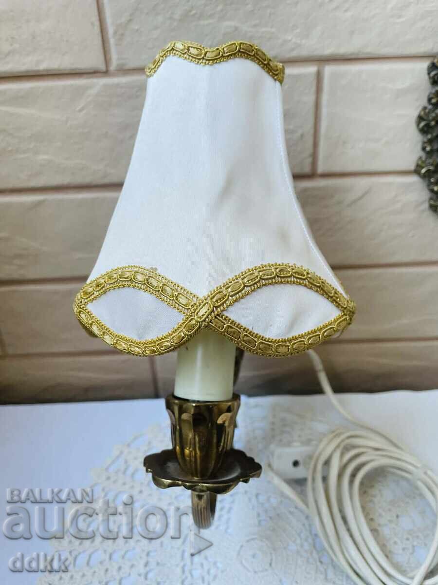 Licitație Lampă de perete din alamă frumoasă din Anglia