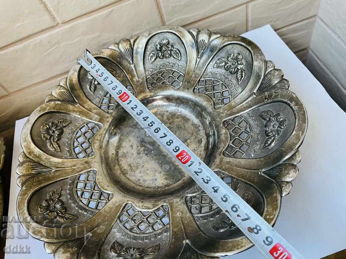 Beautiful large fruit bowl from England with flowers and 3 legs with price € 19.00 | 37.16 BGN