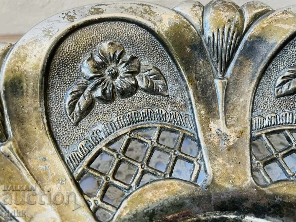 Delivery of Beautiful large fruit bowl from England with flowers and 3 legs