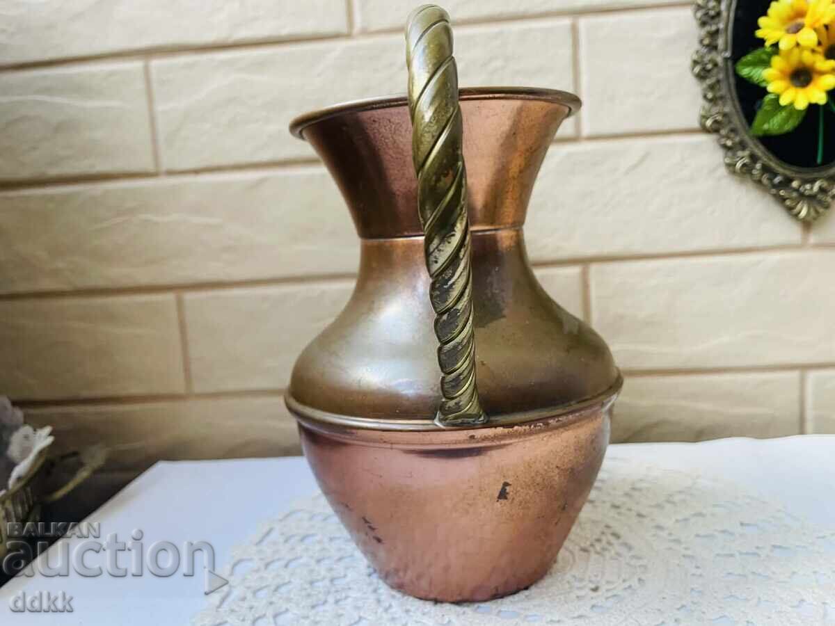 Frumoasă amforă din cupru și alamă cu preț € 13.00 | 25.43 BGN