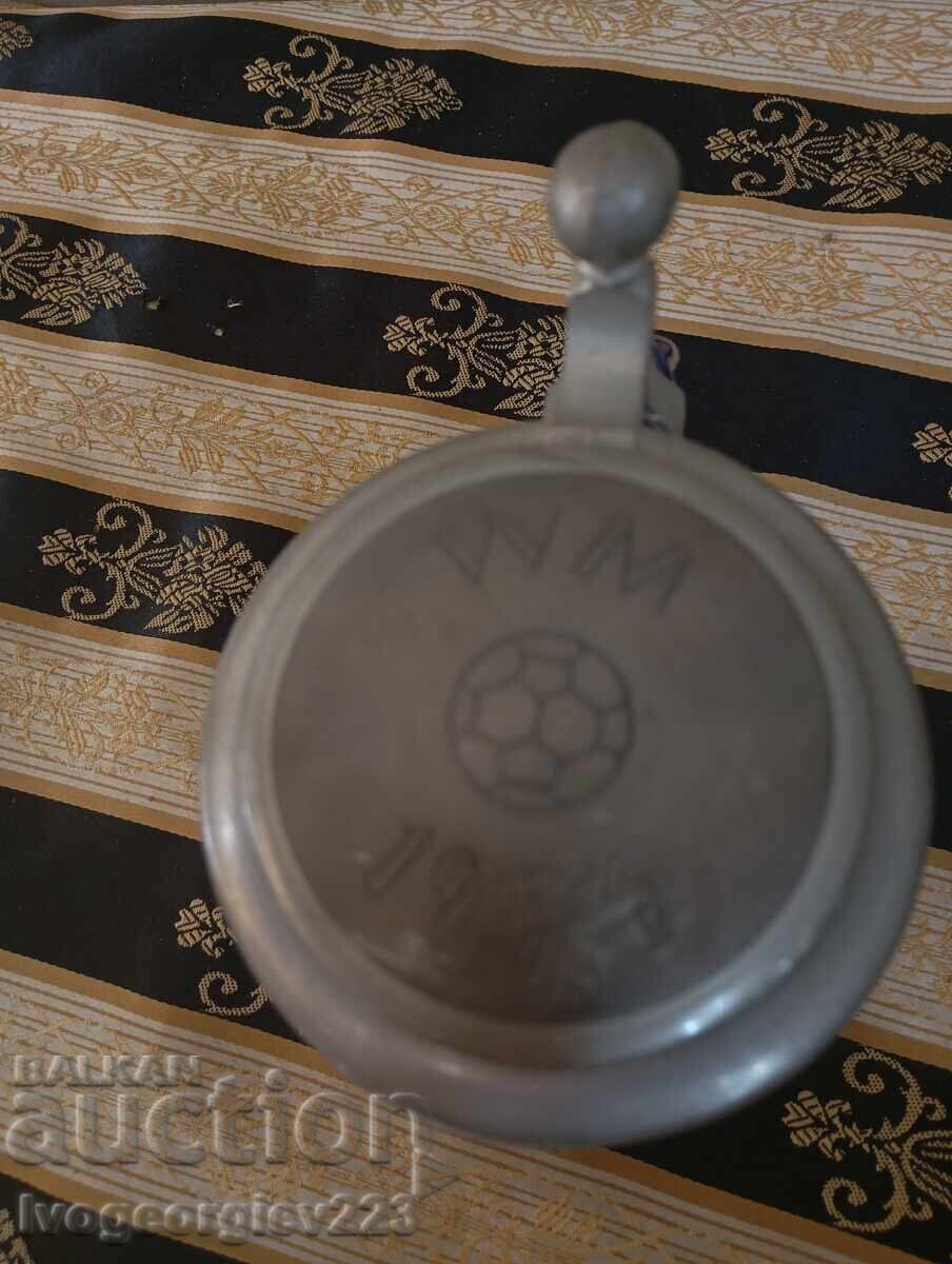 Livrarea Cană veche de bere cu capac