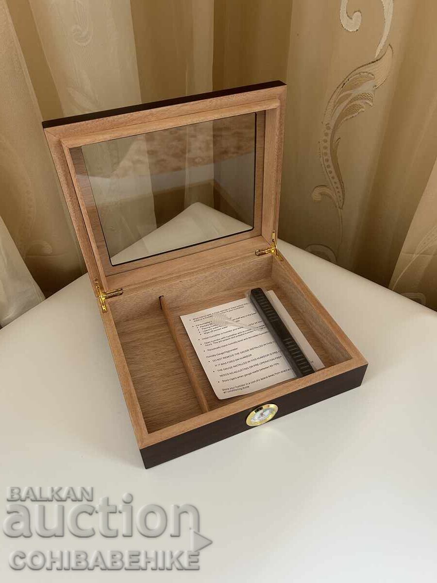 Доставка на Луксозен хумидор за пури | Кедрово дърво | Хигрометър | 20 п