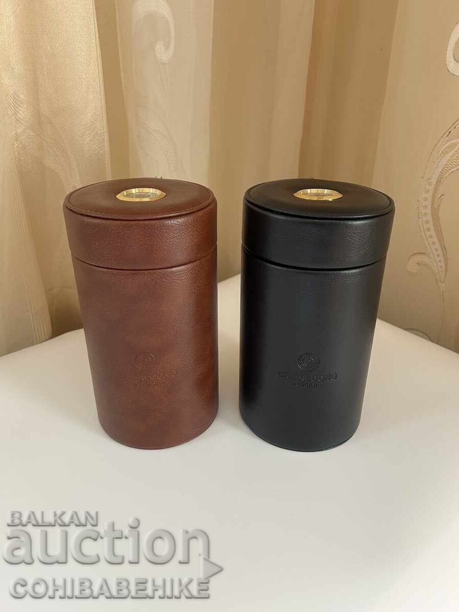 Auction  Portable cigar humidor – 18 cigars, cedar and hygrometer