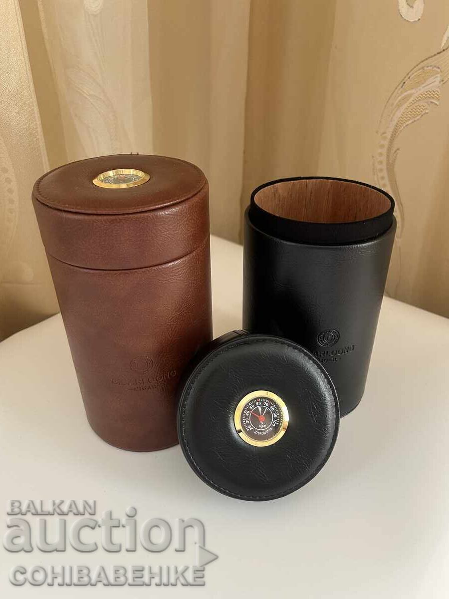 Portable cigar humidor – 18 cigars, cedar and hygrometer