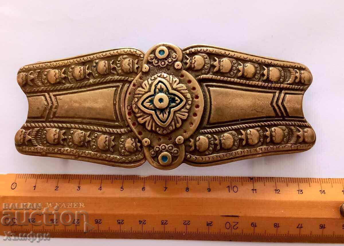 Delivery of Bronze Pendants