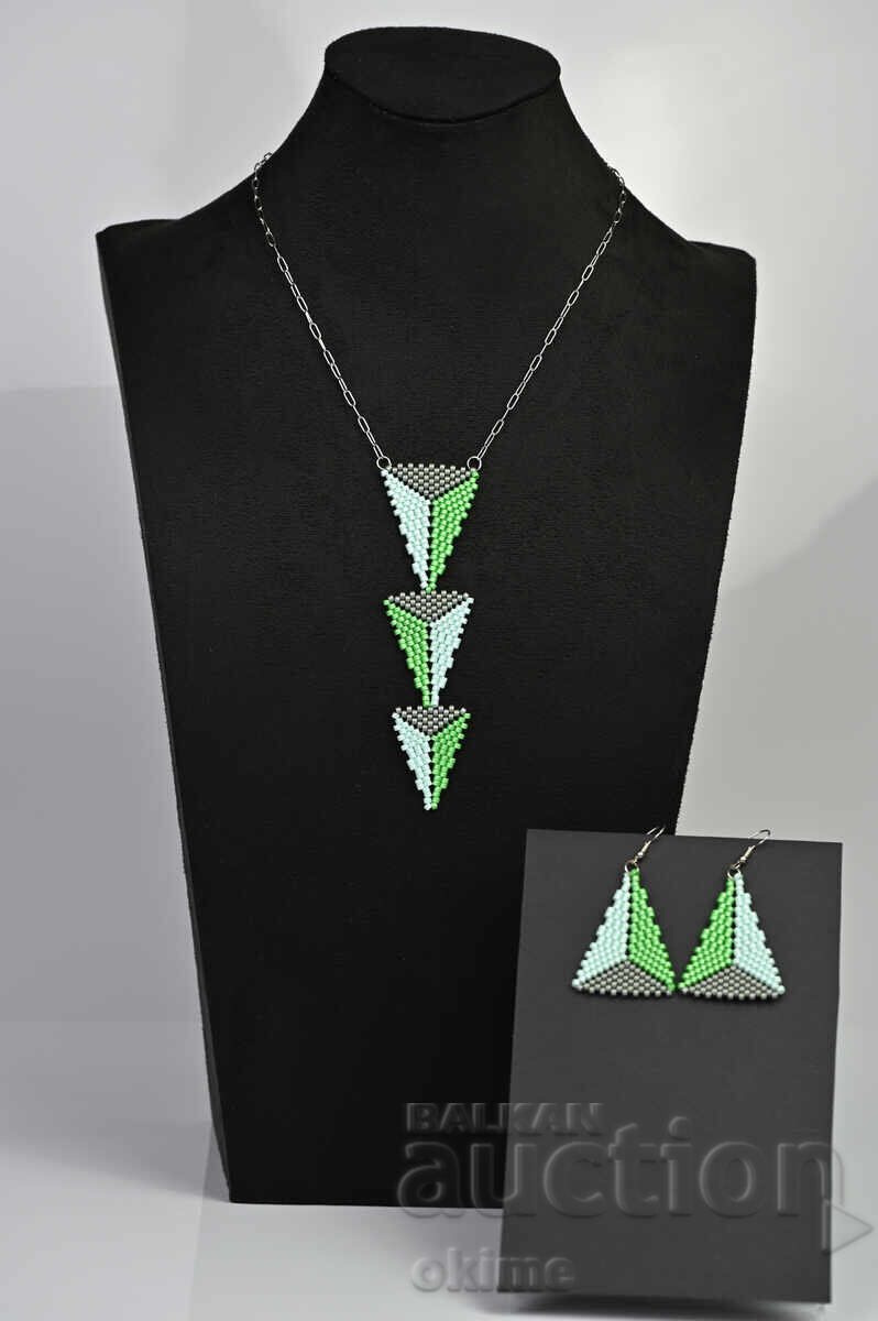 Set colier și cercei "Alga" – lucrate manual cu preț € 37.80 | 73.93 BGN Set colier și cercei "Alga" – lucrate manual cu preț € 37.80 | 73.93 BGN