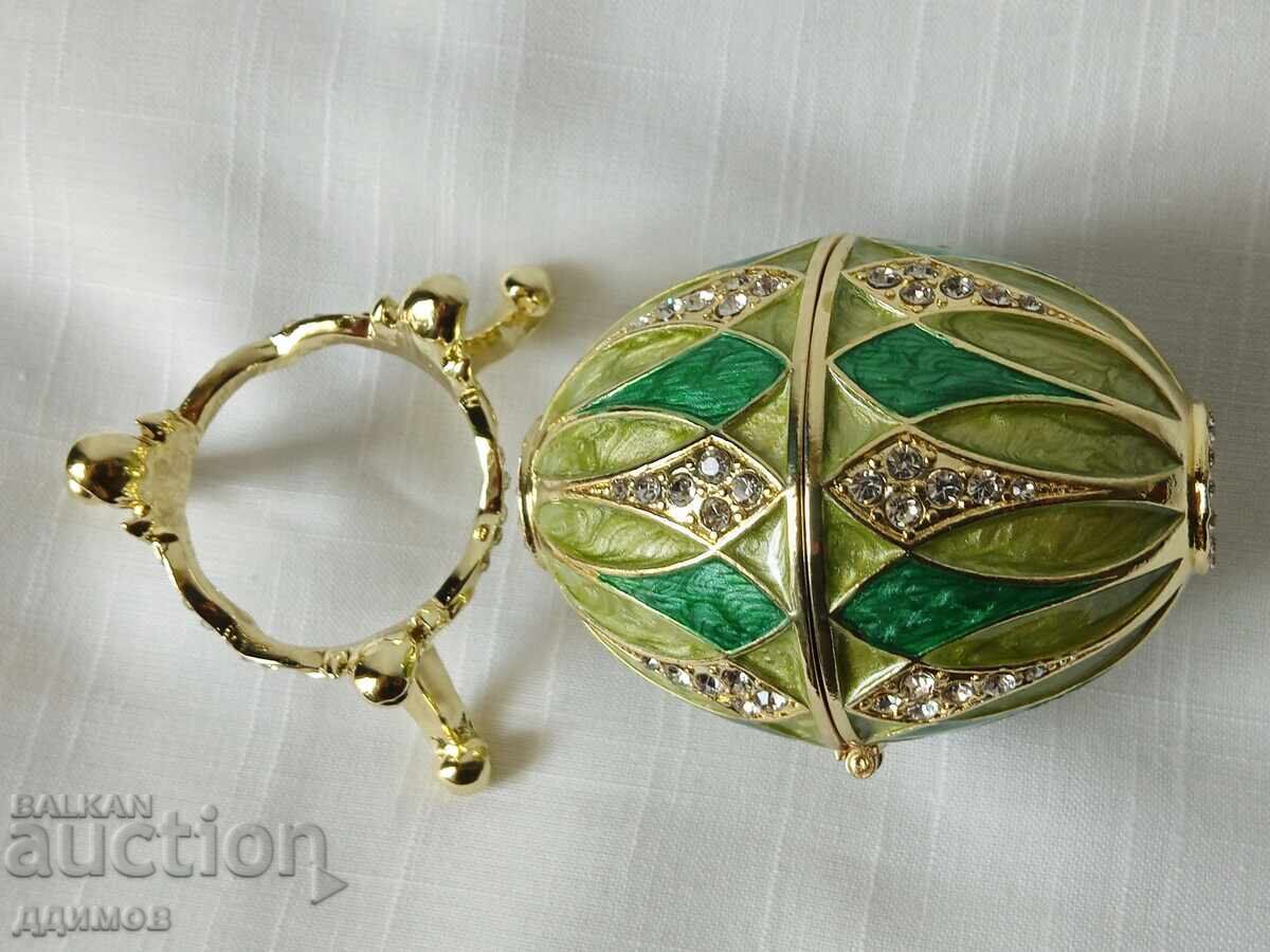 Яйце Фаберже с цена € 20.00 | 39.12 лв. Яйце Фаберже с цена € 20.00 | 39.12 лв.