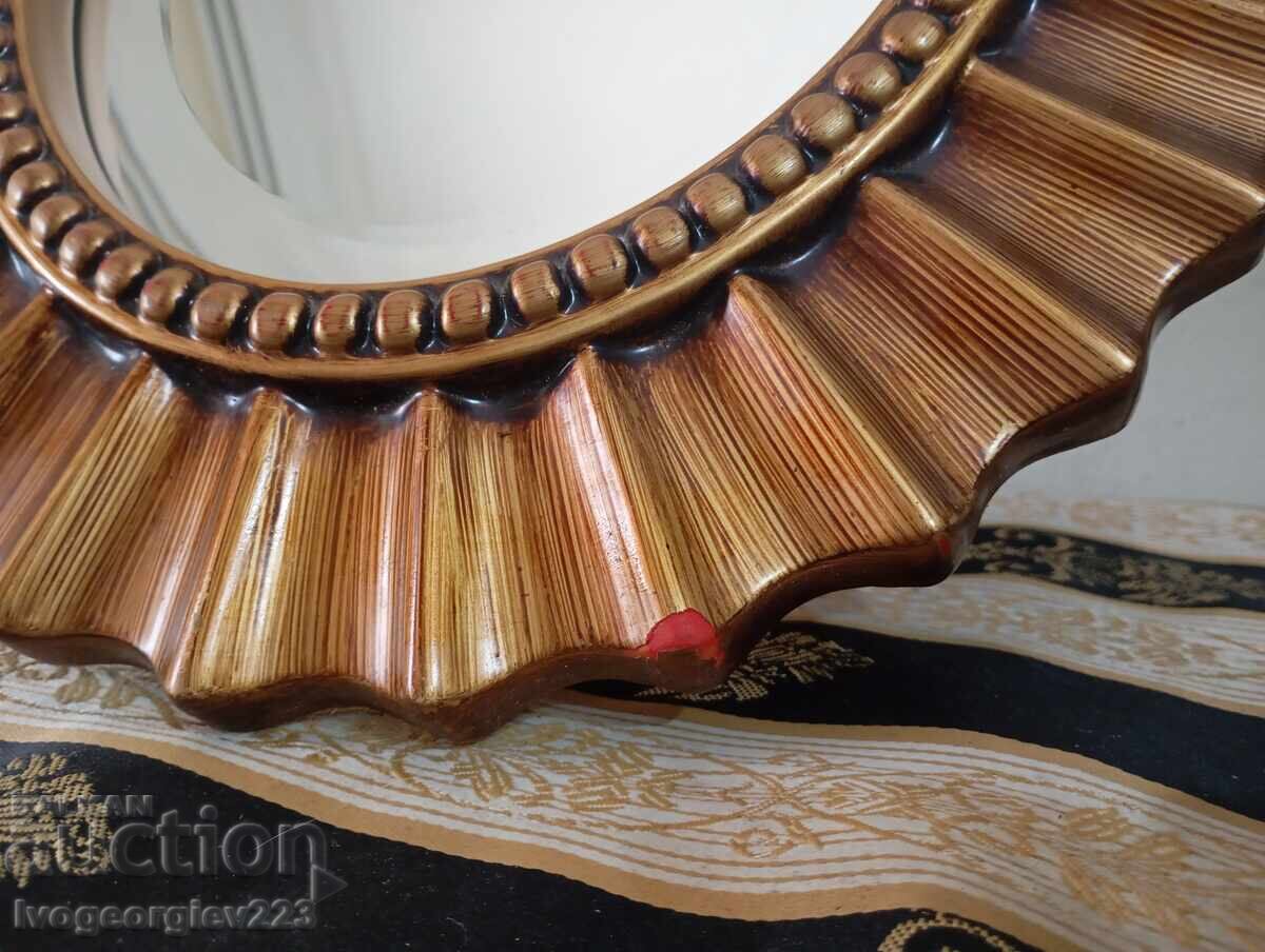 Oglindă vintage cu preț € 23.00 | 44.98 BGN