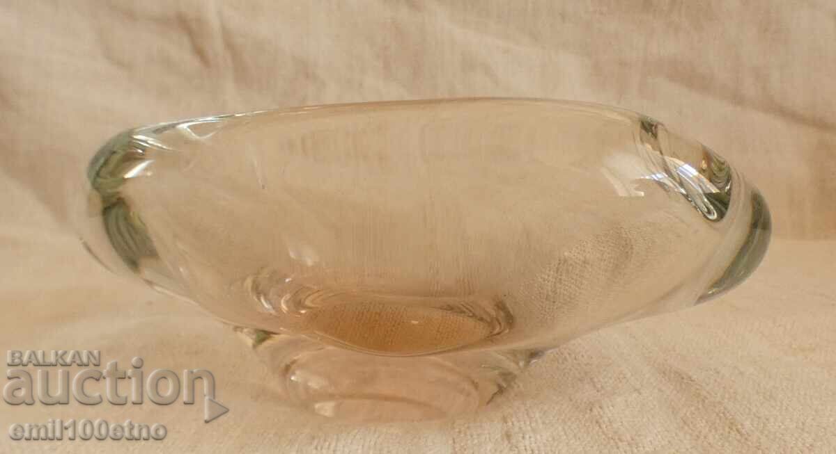 Cenusar din sticlă masivă, lucrat manual cu preț € 5.00 | 9.78 BGN Cenusar din sticlă masivă, lucrat manual cu preț € 5.00 | 9.78 BGN