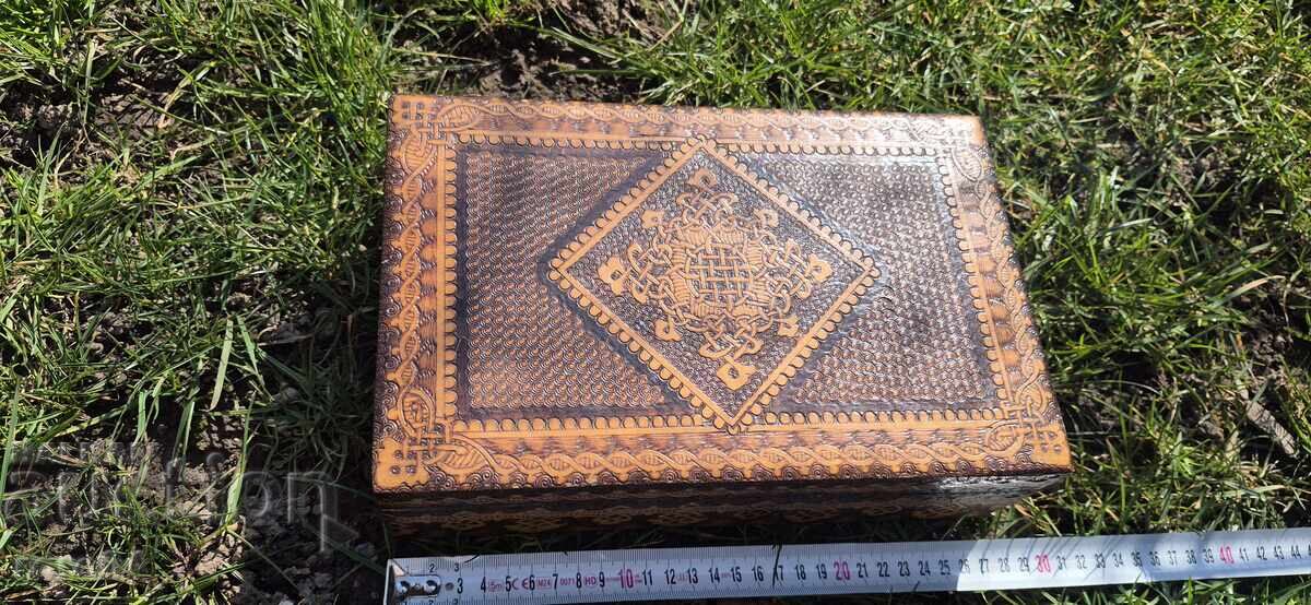 ΚΟΥΤΙ - ΞΥΛΟ - ΒΑΣΙΛΕΙΟ ΒΟΥΛΓΑΡΙΑΣ