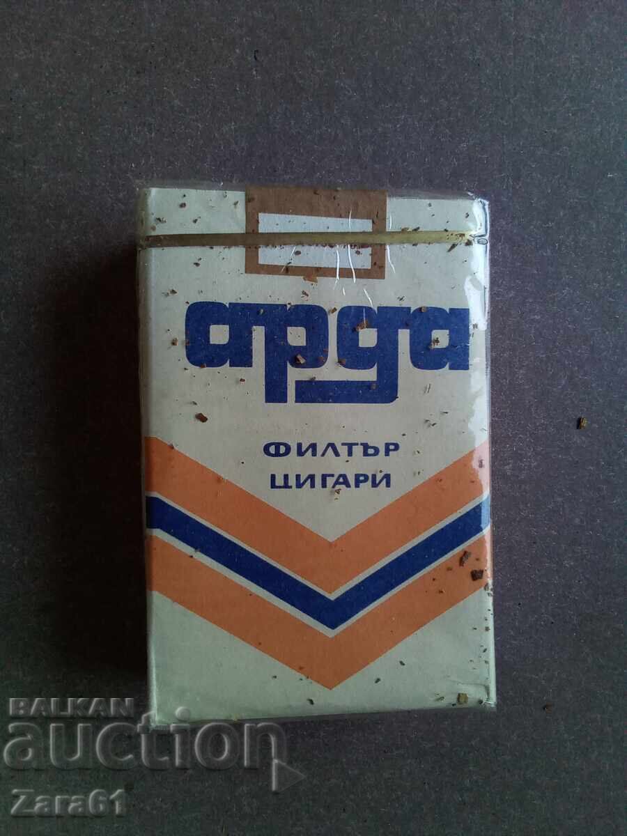 Стари колекционерски цигари с цена € 19.00 | 37.16 лв. Стари колекционерски цигари с цена € 19.00 | 37.16 лв.