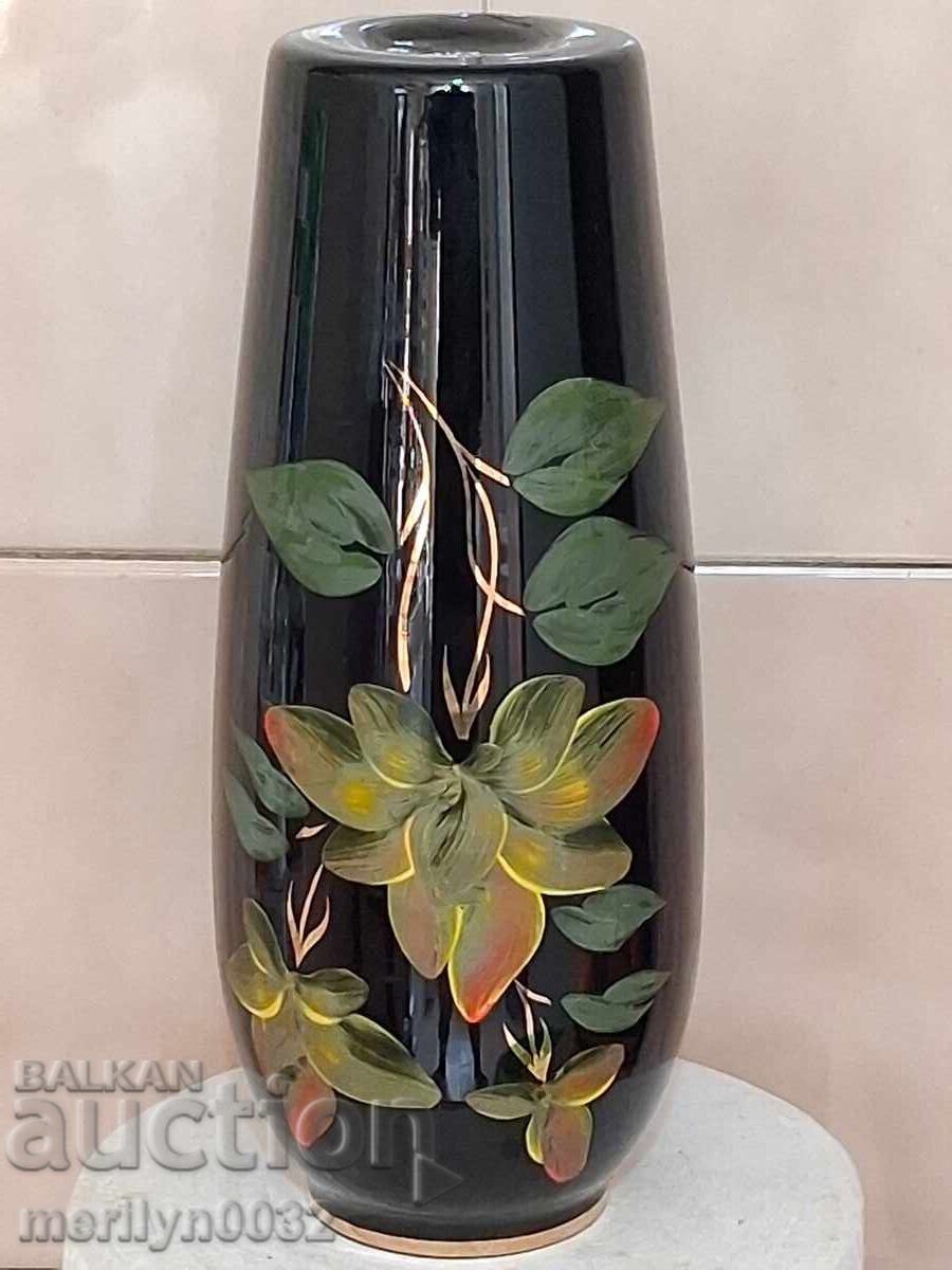 Livrarea Vaza veche sticla rosie pictata manual Livrarea Vaza veche sticla rosie pictata manual