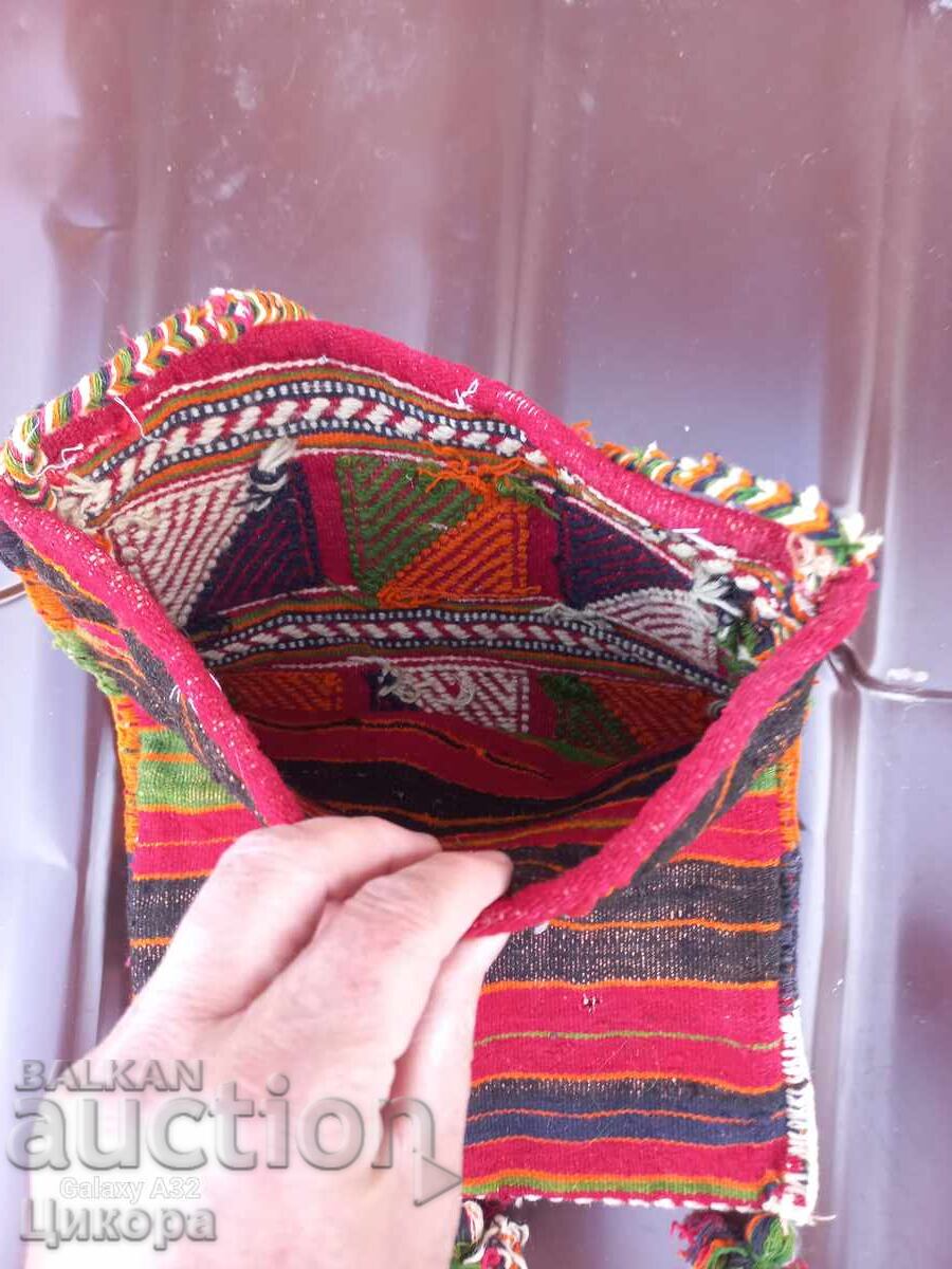 Licitație GEANTĂ VECHE POȘETĂ COSTUM