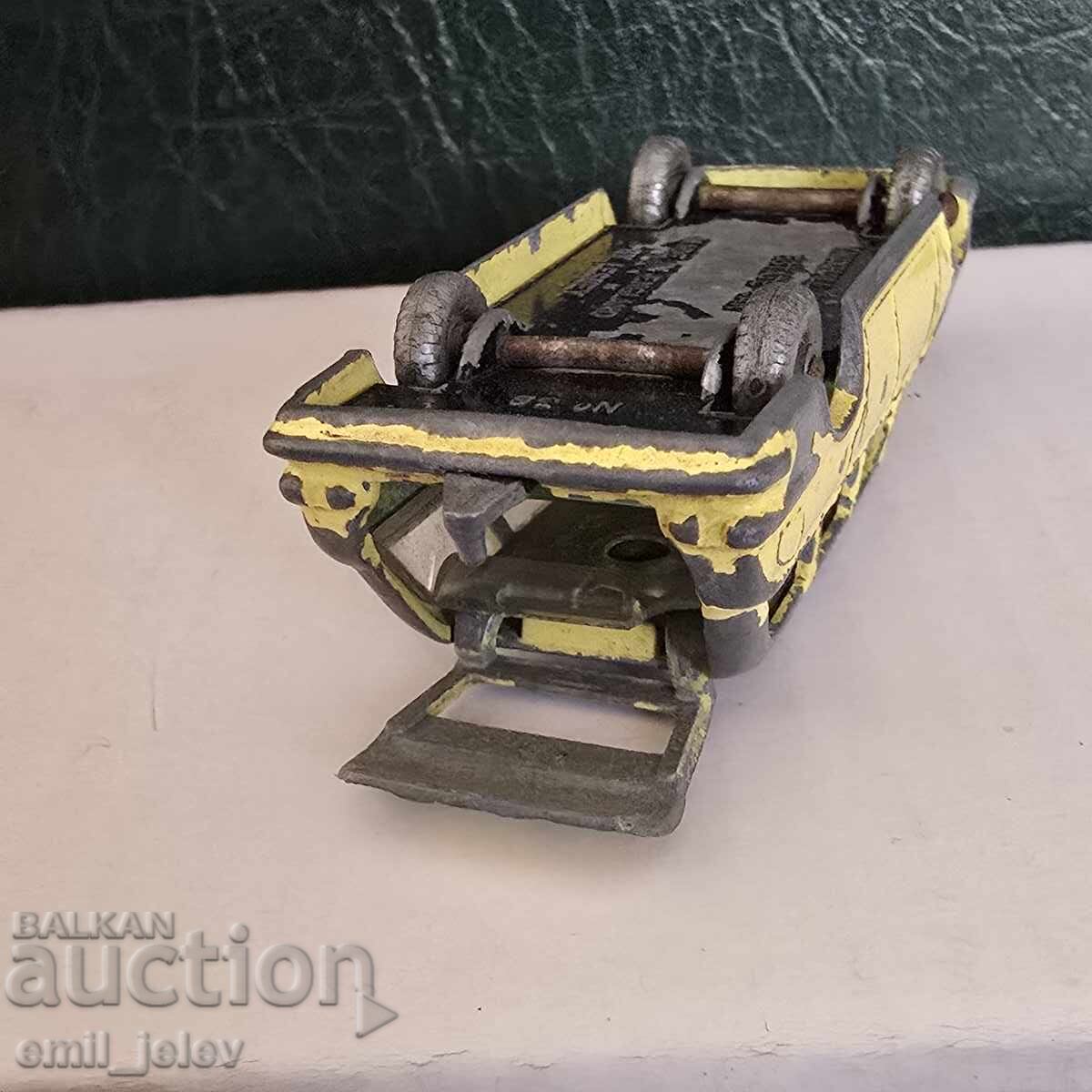 Matchbox LESNEY 38B Vauxhall Victor Estate Car 1963god - 6