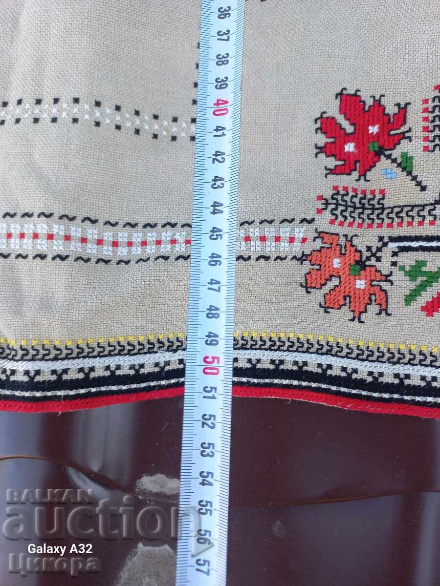 OLD EMBROIDERED SQUARE with price € 15.00 | 29.34 BGN