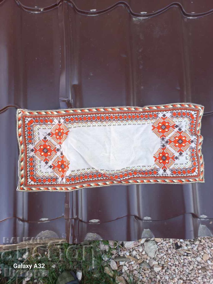 Pătrat brodat vechi