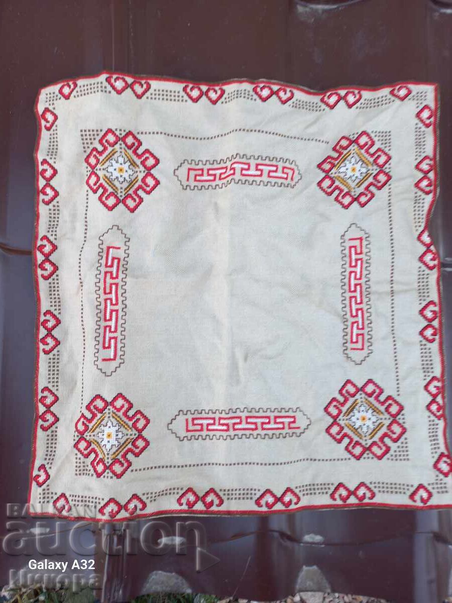 Pătrat brodat vechi Pătrat brodat vechi