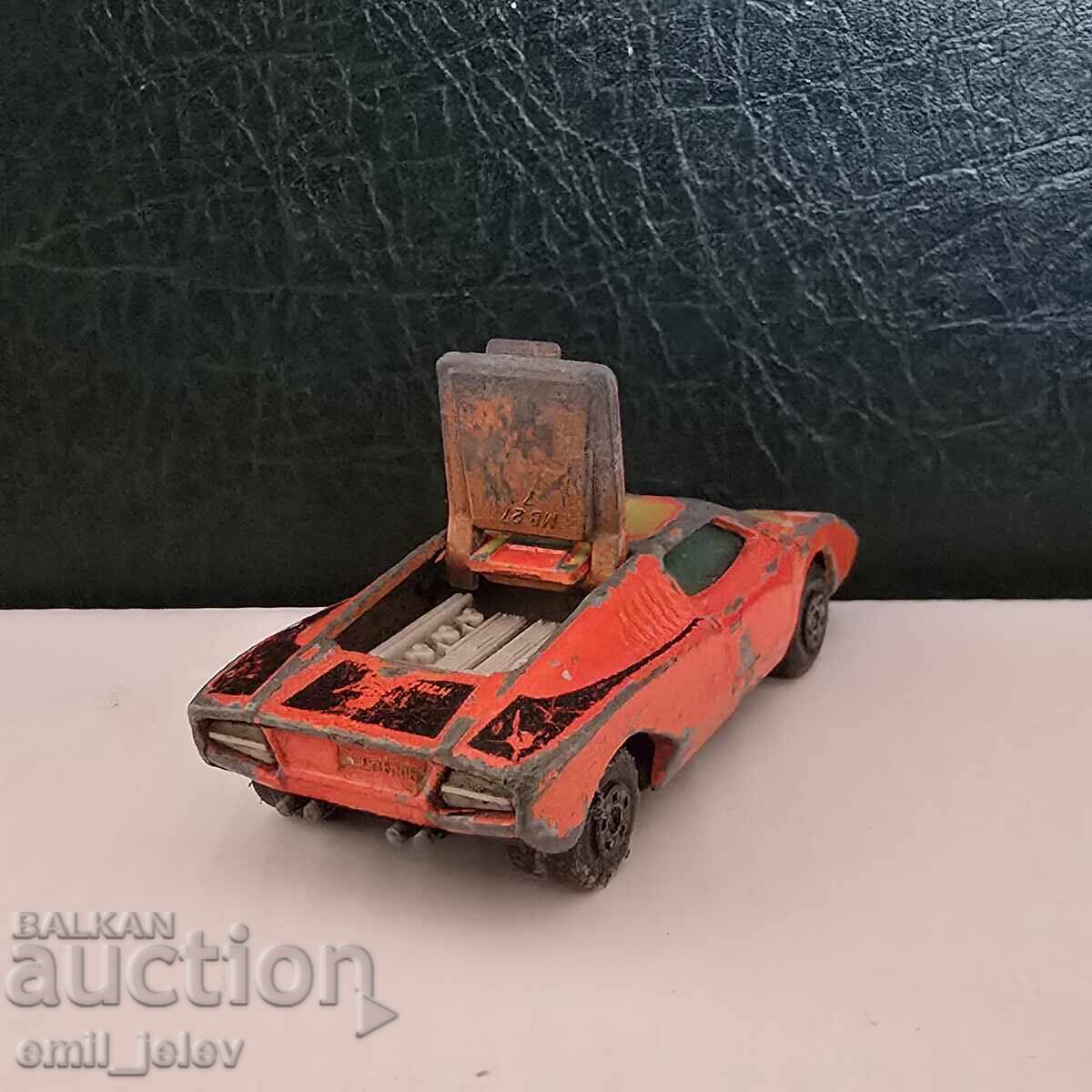 Delivery of LESNEY MATCHBOX superfast-27B Lamborghini Countach 1973