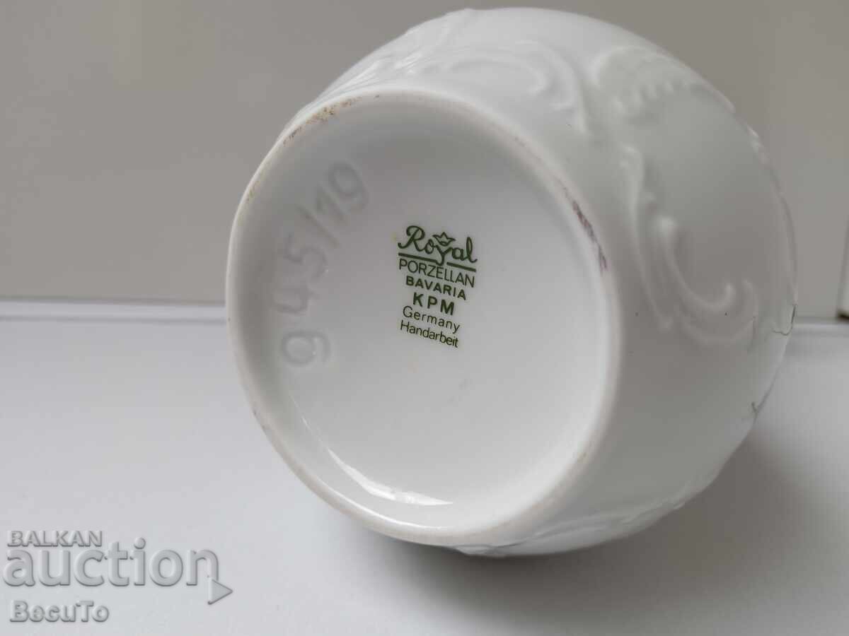 Δημοπρασία Πορσελάνινο βάζο KPM, διακόσμηση διάσπαρτα λουλούδια, σαν καινούργιο