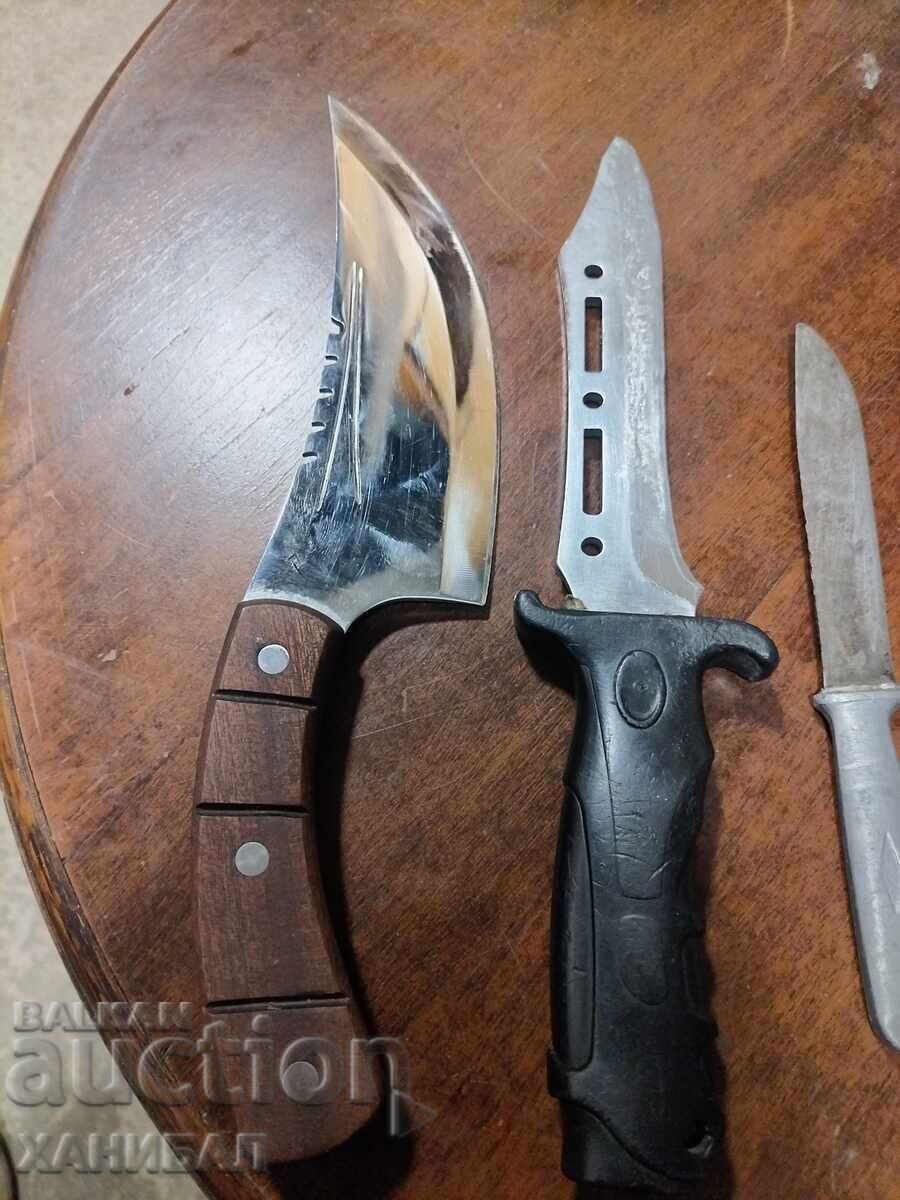 LOT DE PATRU CUȚITE KARAKULAK, BAIONETĂ, SABIE, KRIS, SABIE cu preț € 25.00 | 48.90 BGN