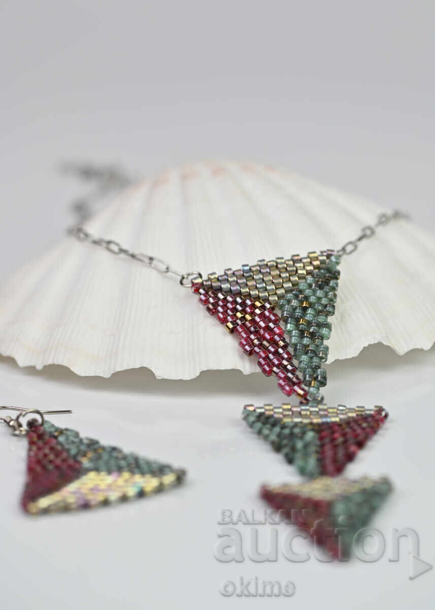 „Eleganță geometrică” - set colier și cercei cu preț € 39.90 | 78.04 BGN