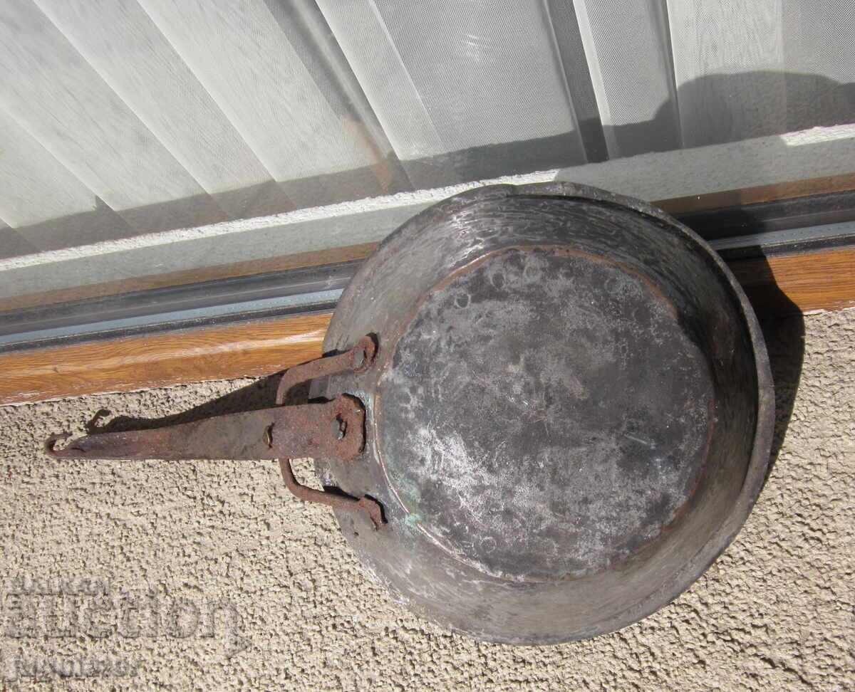 Αντίκα Βουλγαρικό χάλκινο τηγάνι από το Κάρλοβο - 5 Αντίκα Βουλγαρικό χάλκινο τηγάνι από το Κάρλοβο - 5