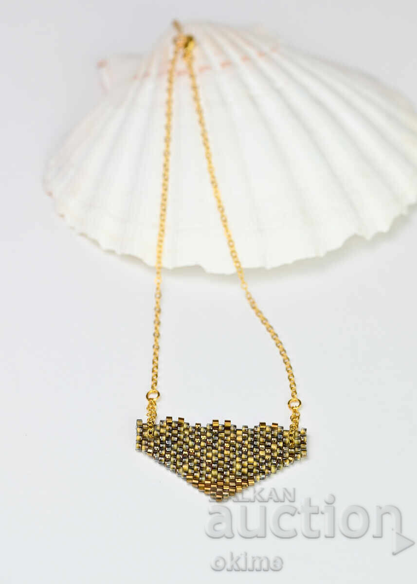 Δημοπρασία Κολιέ "Σκούρα-χρυσή κορυφή"