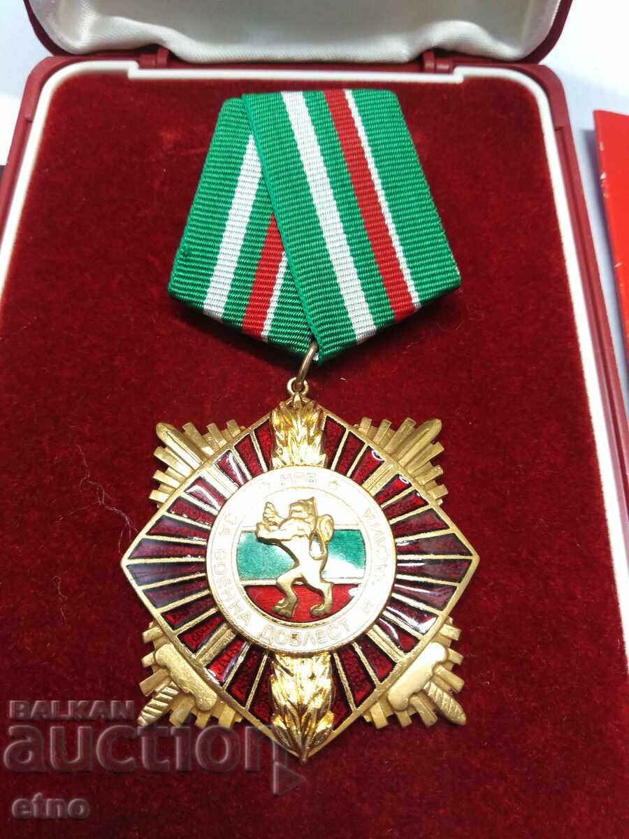 ORDEN "PENTRU VITEJIE MILITARĂ ȘI MERIT - CLASA I" CU CUTIE, MEDALIE cu preț € 45.00 | 88.01 BGN