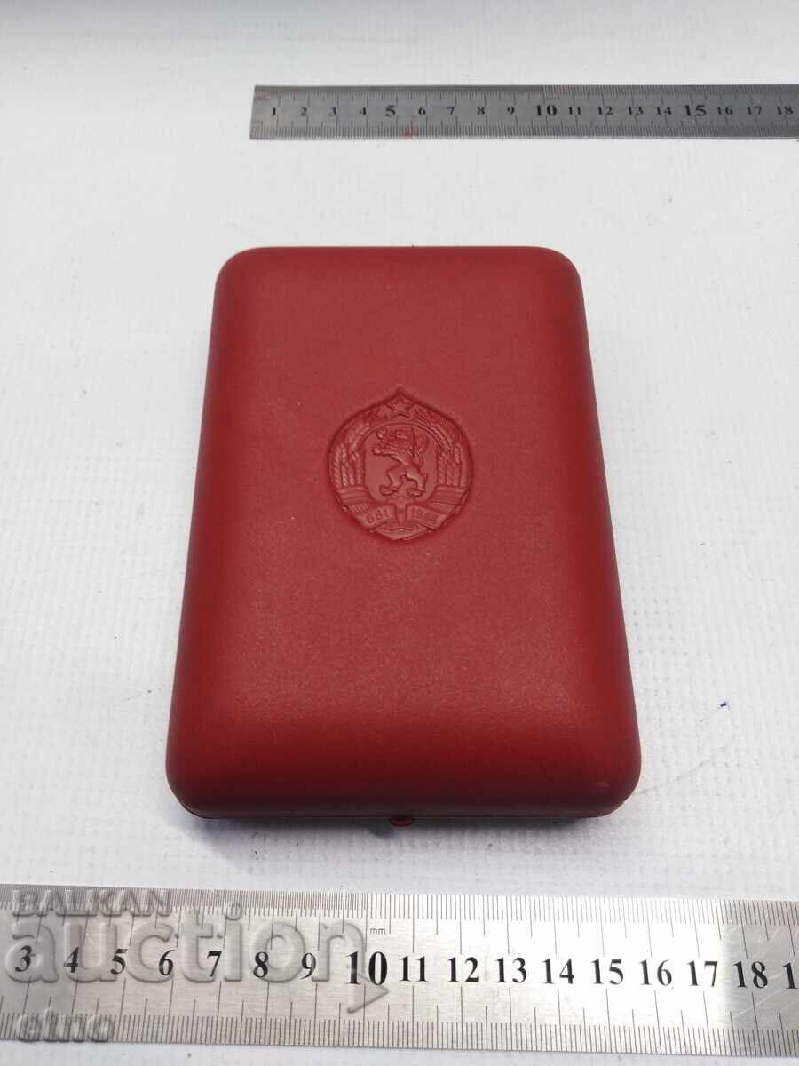 ORDEN "PENTRU VITEJIE MILITARĂ ȘI MERIT - CLASA I" CU CUTIE, MEDALIE - 5