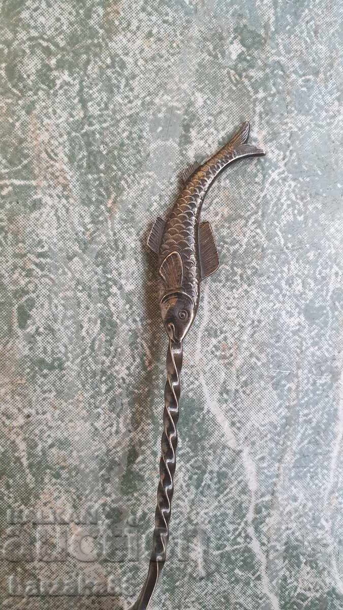 Παράδοση Ασημένια πιρούνα Ψαριού