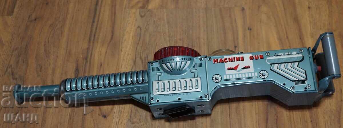 ME 602 Jucărie metalică veche chinezească mitralieră cu cutie cu preț € 25.54 | 49.95 BGN
