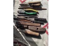 Πολλά παλιά εργαλεία