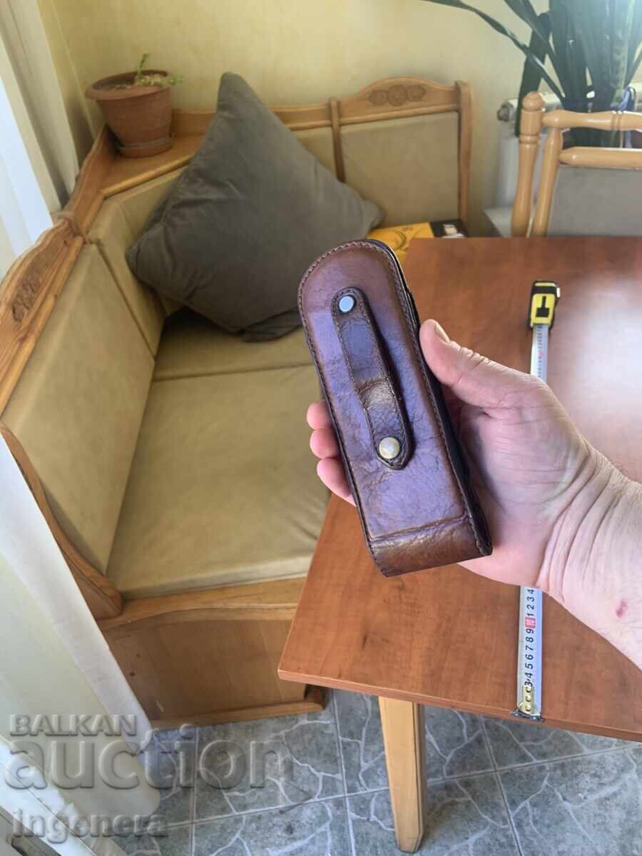 Livrarea HUSA DE PIELE TOC PENTRU ASCUȚITOR, BRUȘ, FOARFECE SAU ALTUL DE MARCĂ Livrarea HUSA DE PIELE TOC PENTRU ASCUȚITOR, BRUȘ, FOARFECE SAU ALTUL DE MARCĂ