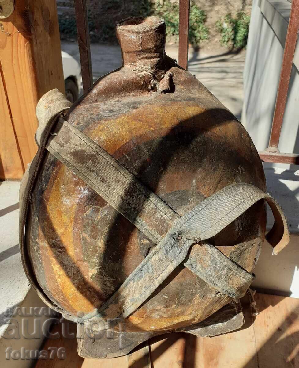 Много стара бъклица павур антика папие маше или нещо подобно