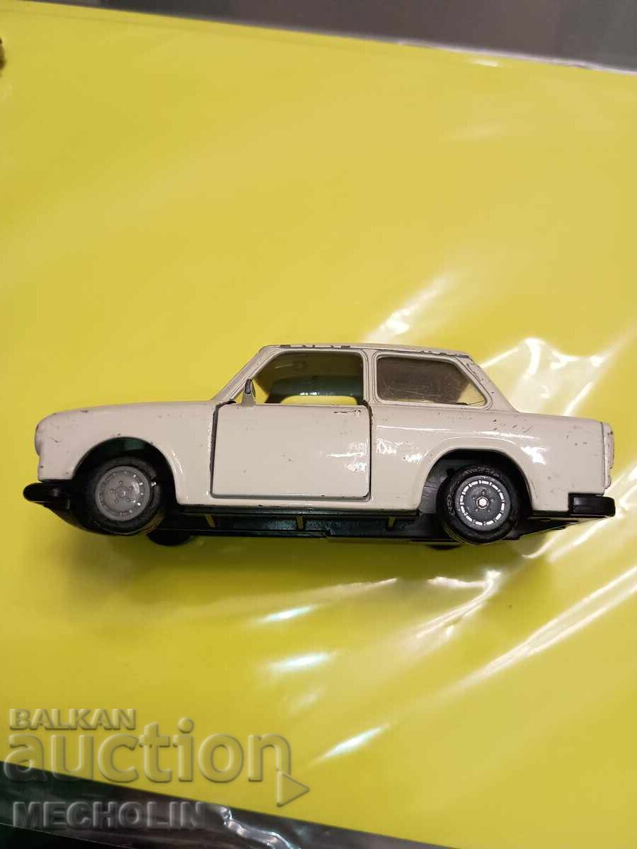 Доставка на колекционерскА МЕТАЛНА КОЛИЧКА Трабант 801s