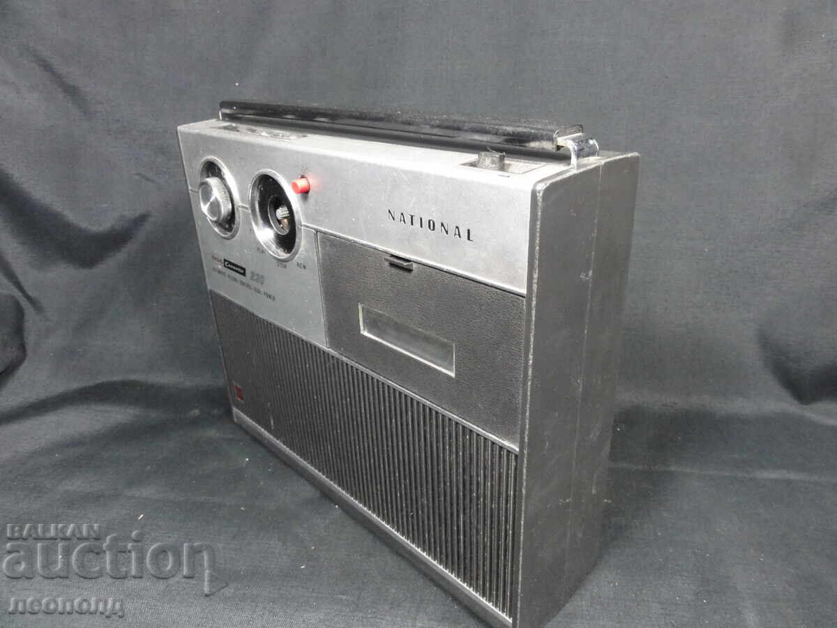 BZC STAR RETRO TRANZISTOR RADIO CASETOFON NATIONAL RQ-230S cu preț € 5.50 | 10.76 BGN