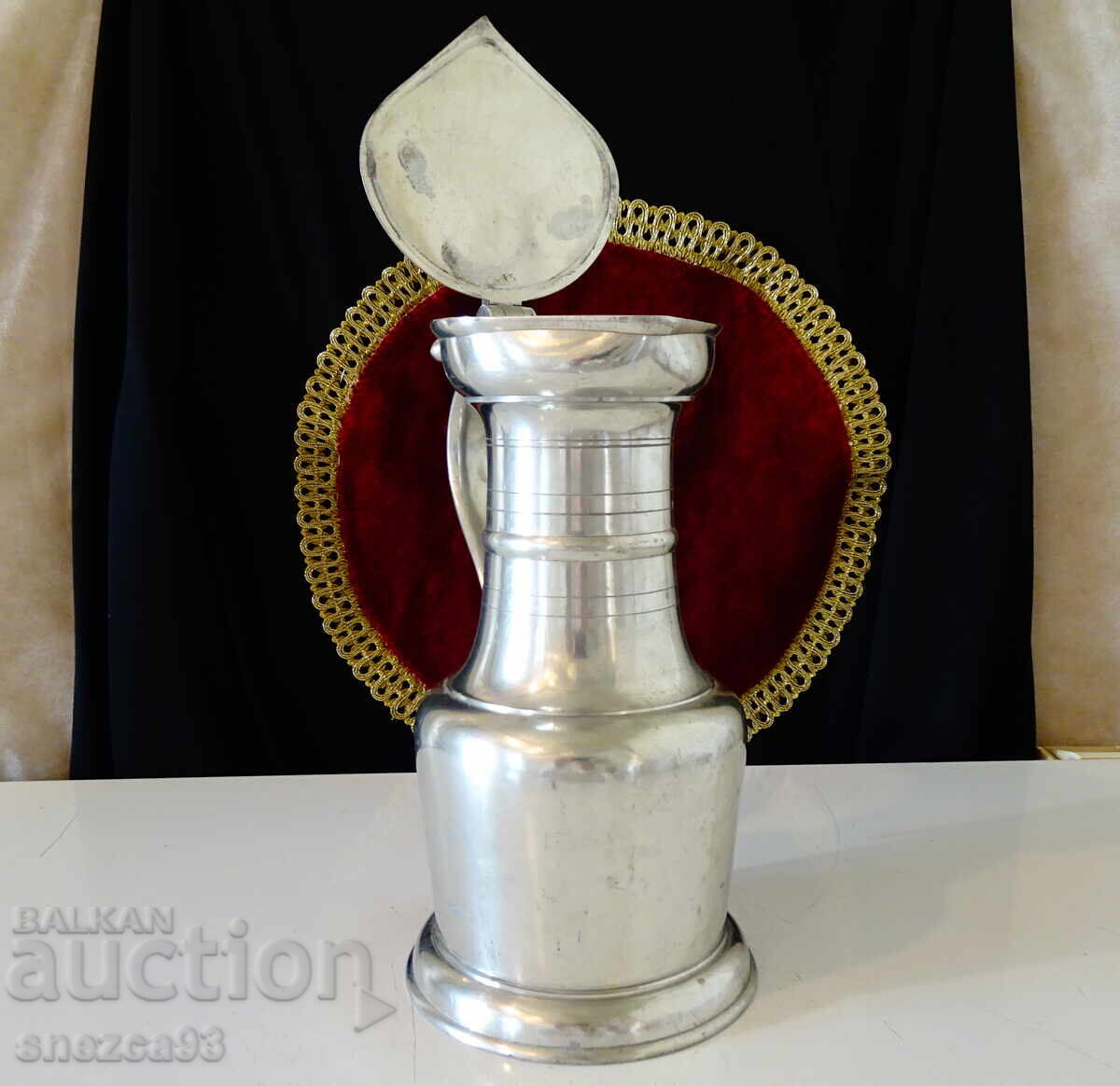 Livrarea Cană de staniu cu capac 1.4 kg., Zurich Elveția